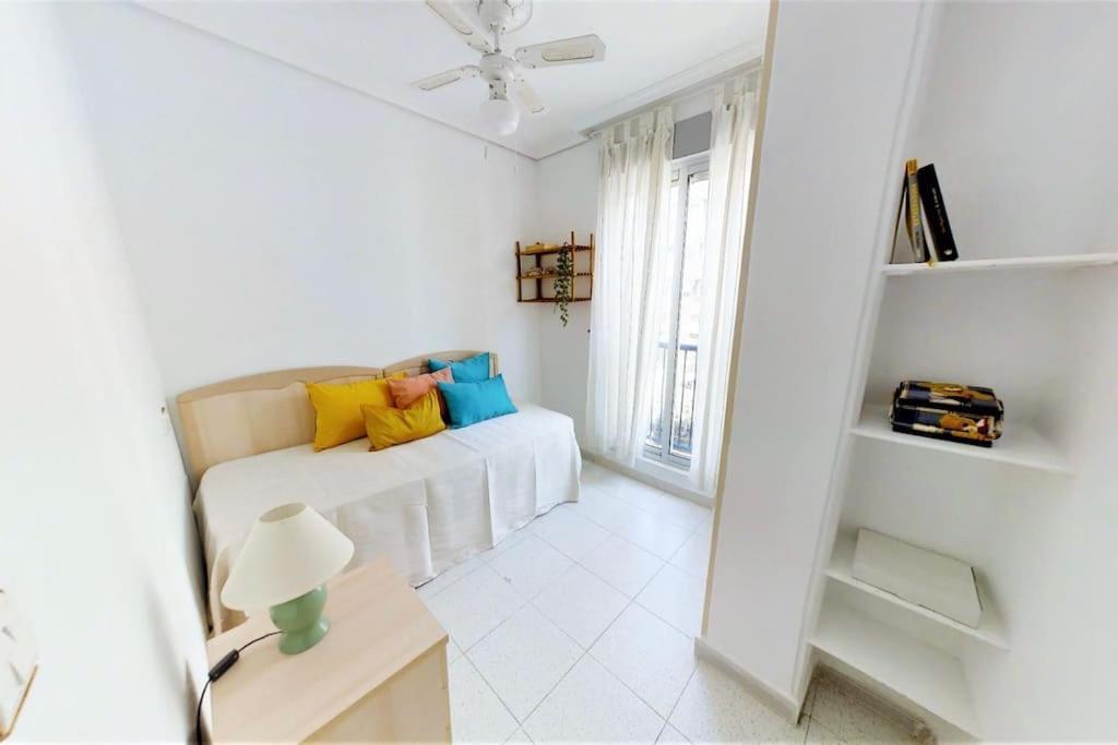 Cozy 2 Bed Apartment Playa De Los Locos Torrevieja Exterior foto